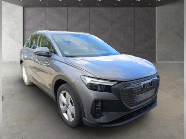 Fahrzeugabbildung Audi Q4 45 e-tron quattro LED ACC AHK RFK PDC