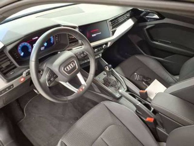 Fahrzeugabbildung Audi A1 Sportback S-line 30TFSI NAVI LED PDC SHZ VC
