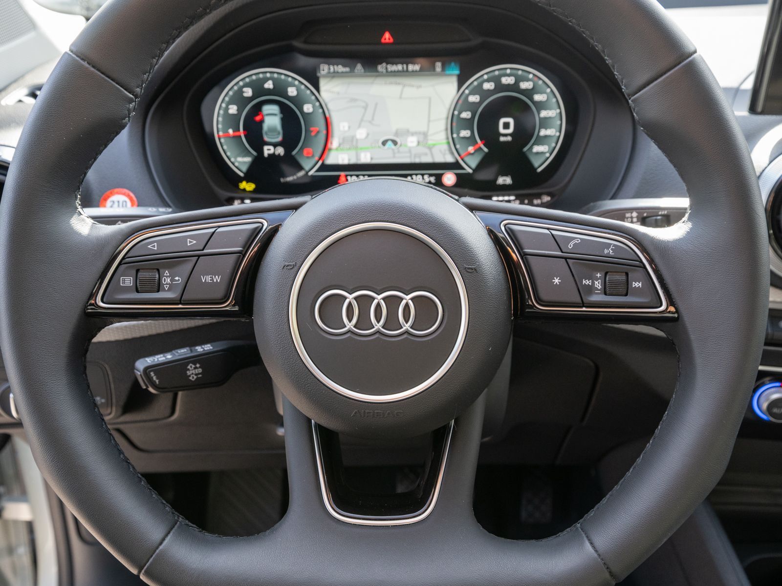 Fahrzeugabbildung Audi Q2 advanced 35TFSI Stronic NAVI LED AHK SHZ PDC
